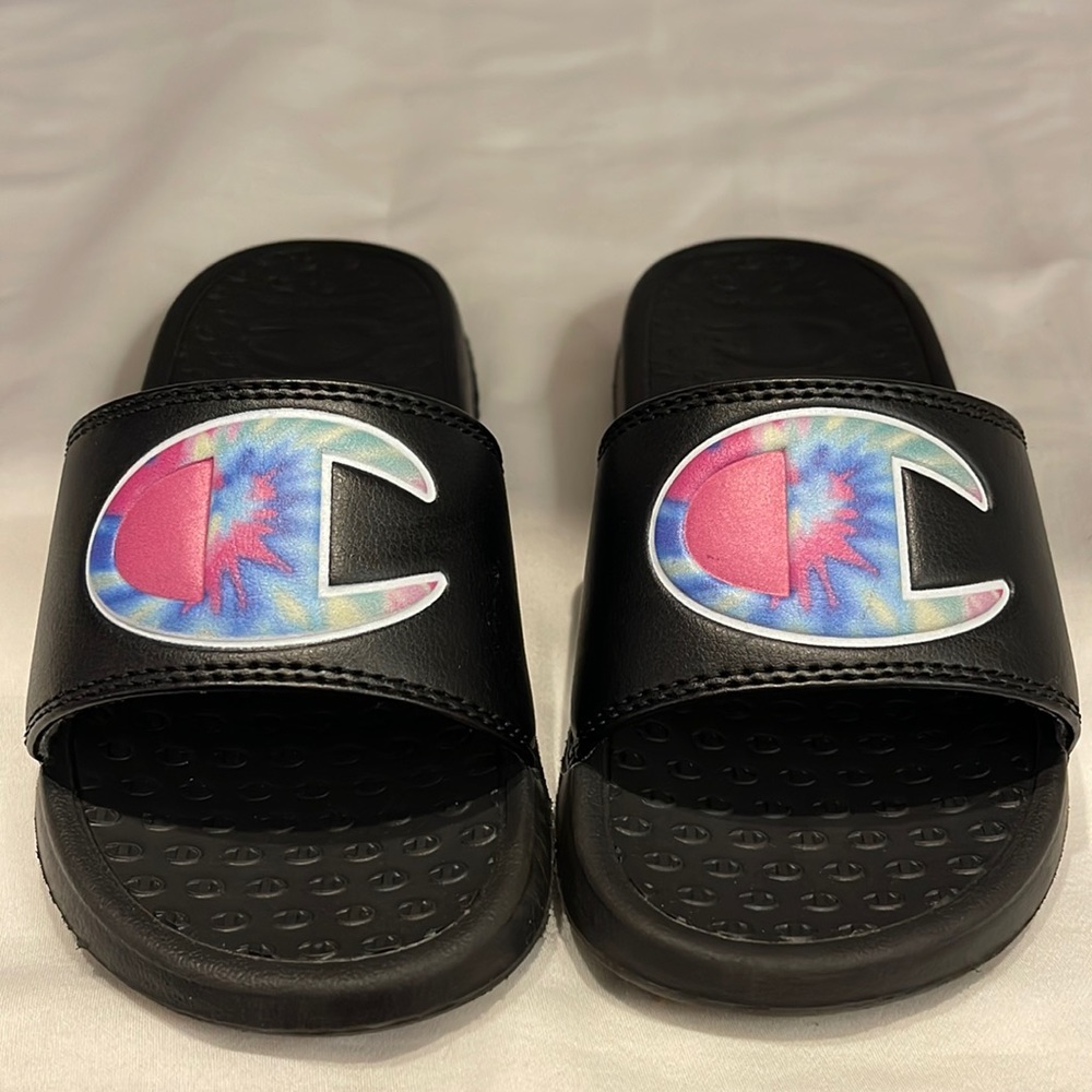 Champion slip on sandals for girls like new condition size 11